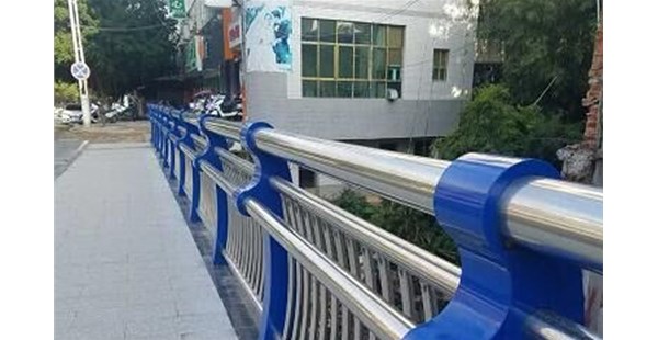 防撞護欄安裝時的注意事項